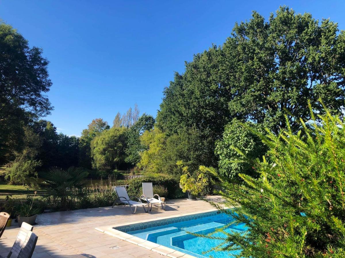Maison Charmante Avec Piscine Privee A Saint-Georges-De-Pointindouxc 外观 照片