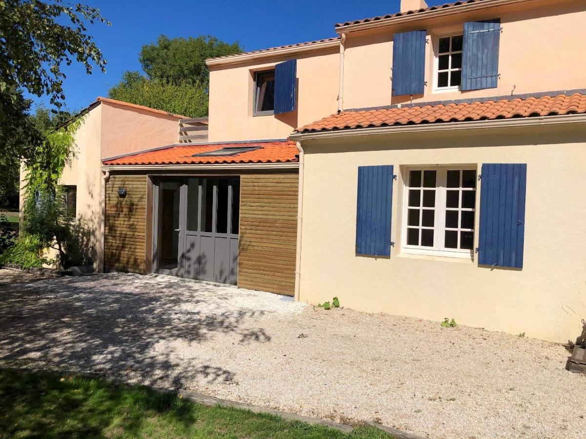 Maison Charmante Avec Piscine Privee A Saint-Georges-De-Pointindouxc 外观 照片